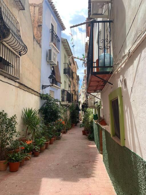 Preciosa Casa En Vilajoyosa Con Vistas Al Mar En Las Casas Colgantes Del Casco Antiguo Вилахойоса Екстериор снимка