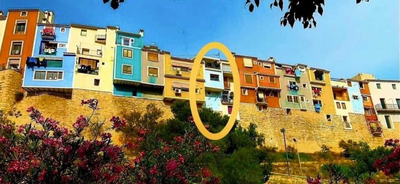 Preciosa Casa En Vilajoyosa Con Vistas Al Mar En Las Casas Colgantes Del Casco Antiguo Вилахойоса Екстериор снимка